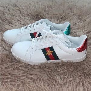 Look alike Gucci Bee sneakers sz 41 (8.5m, 10.5w)